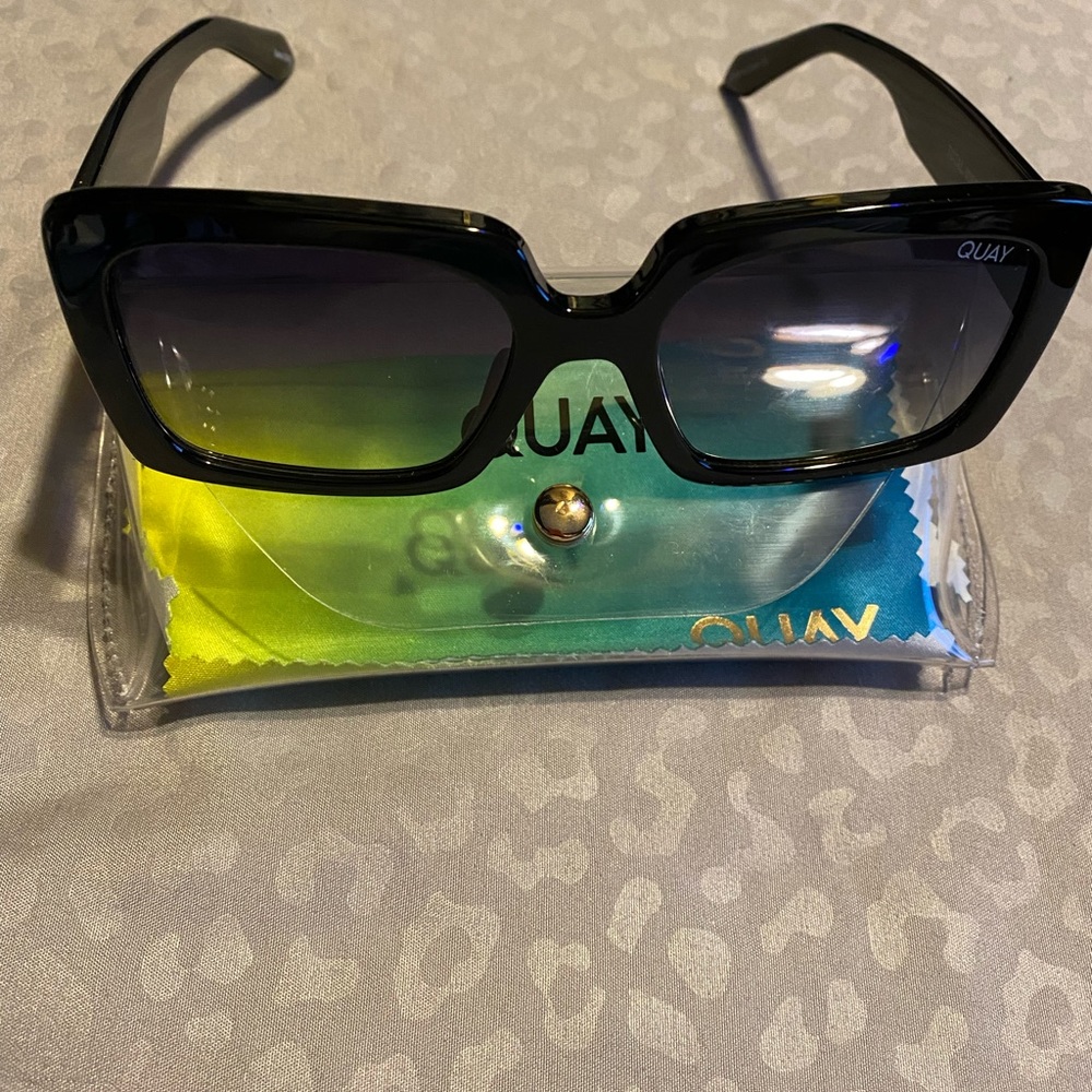 Quay x Paris Hilton Collab sunglasses in the style total vibe